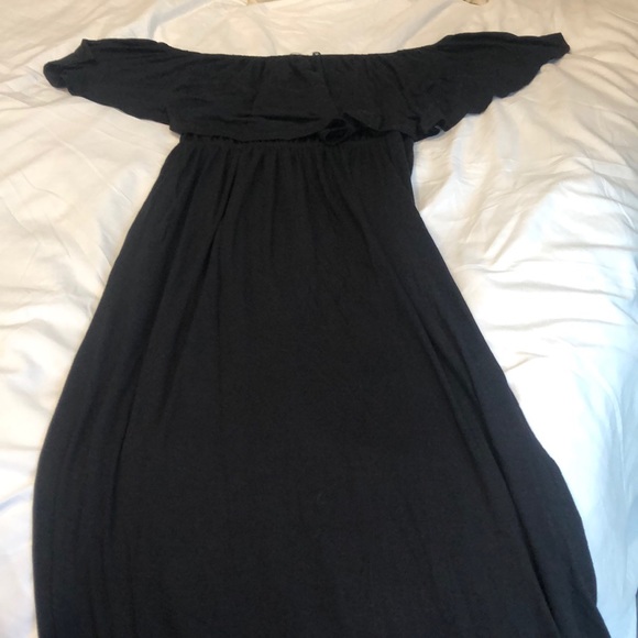 Sweet Pea Off Shoulder Maxi - Picture 3 of 10